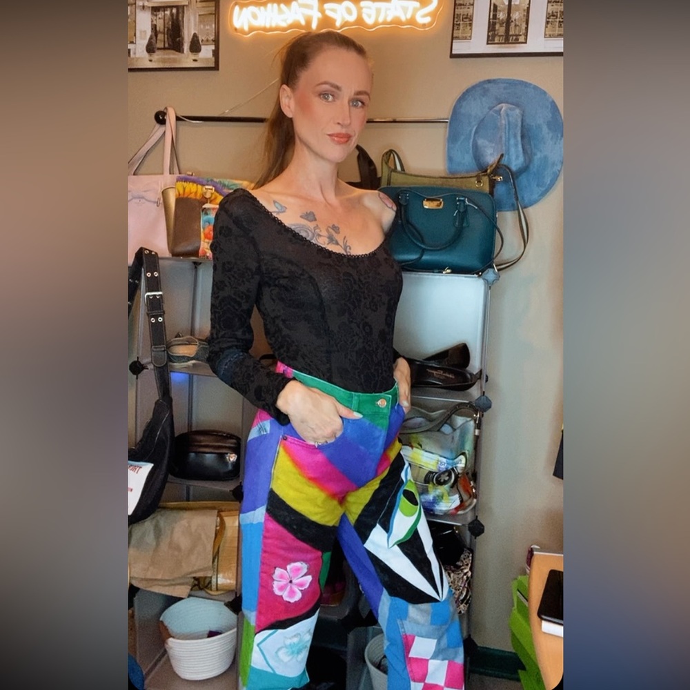 State Of Fashion is LIVE. Summer essentials and unlisted sample sale Live - Picture 7 of 11